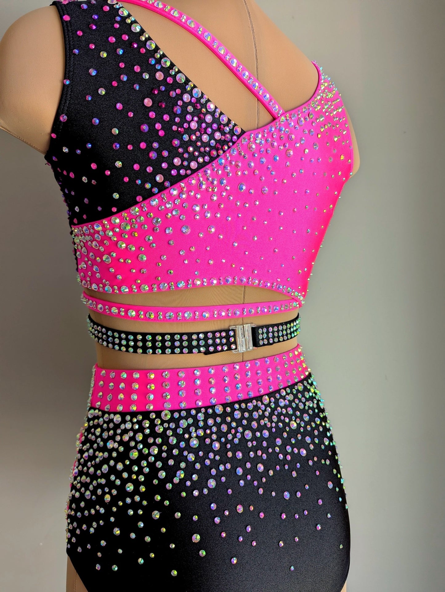 Lucy Briefs - Black & Pink