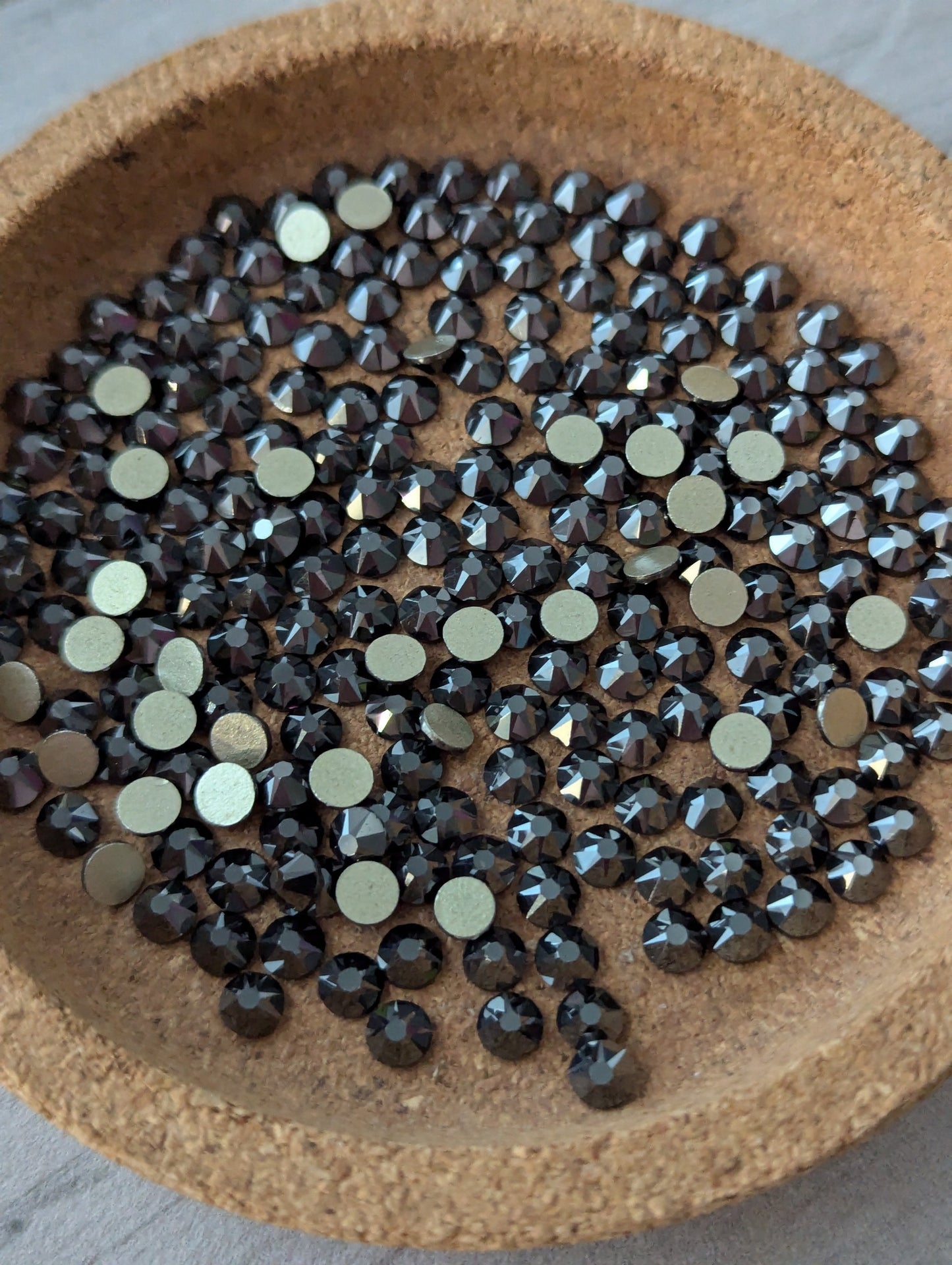 Jet Black AB - Deluxe Rhinestones & Flatbacks