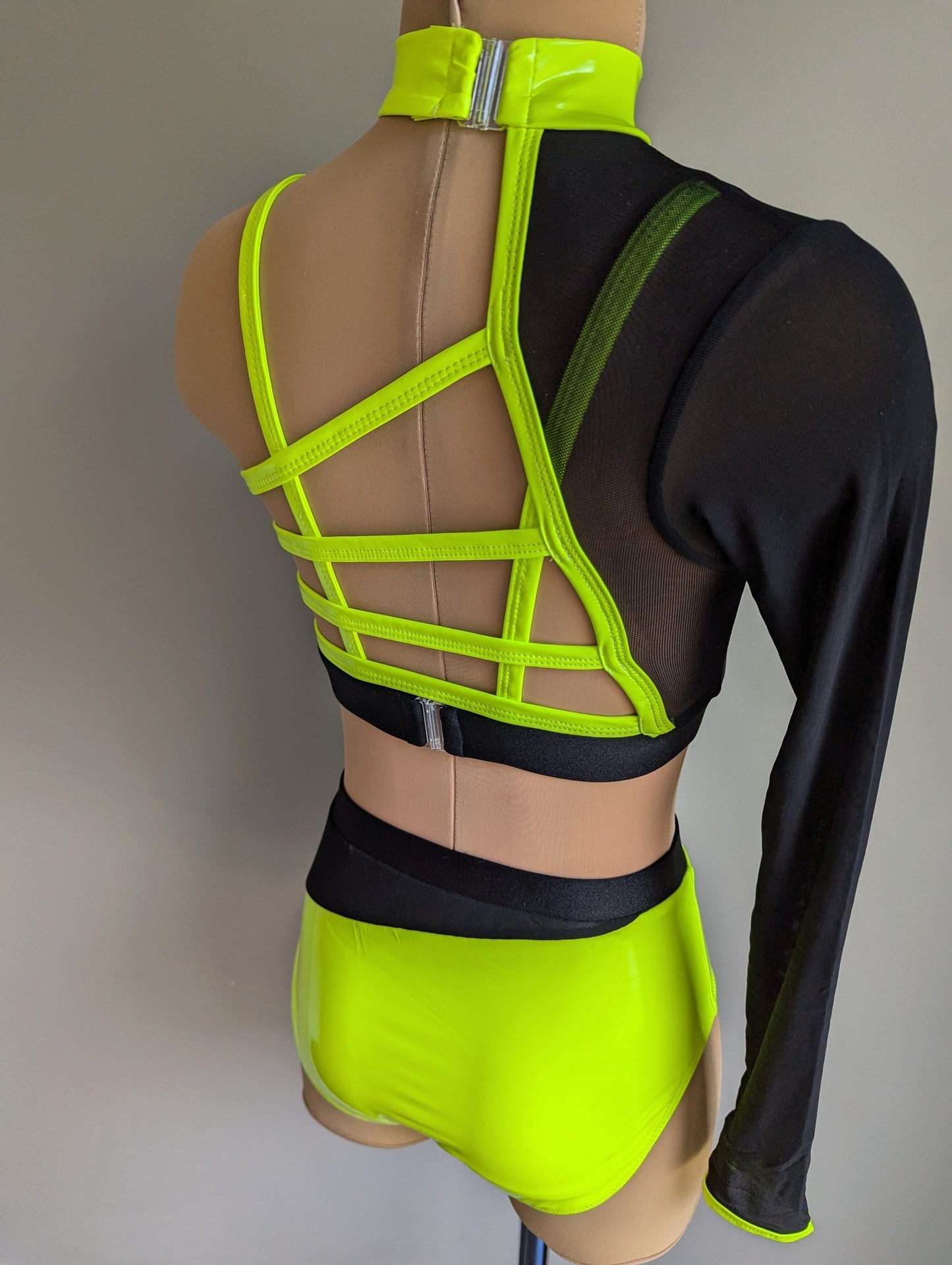 Bubblegum Burst Set - Black & Neon Yellow PVC