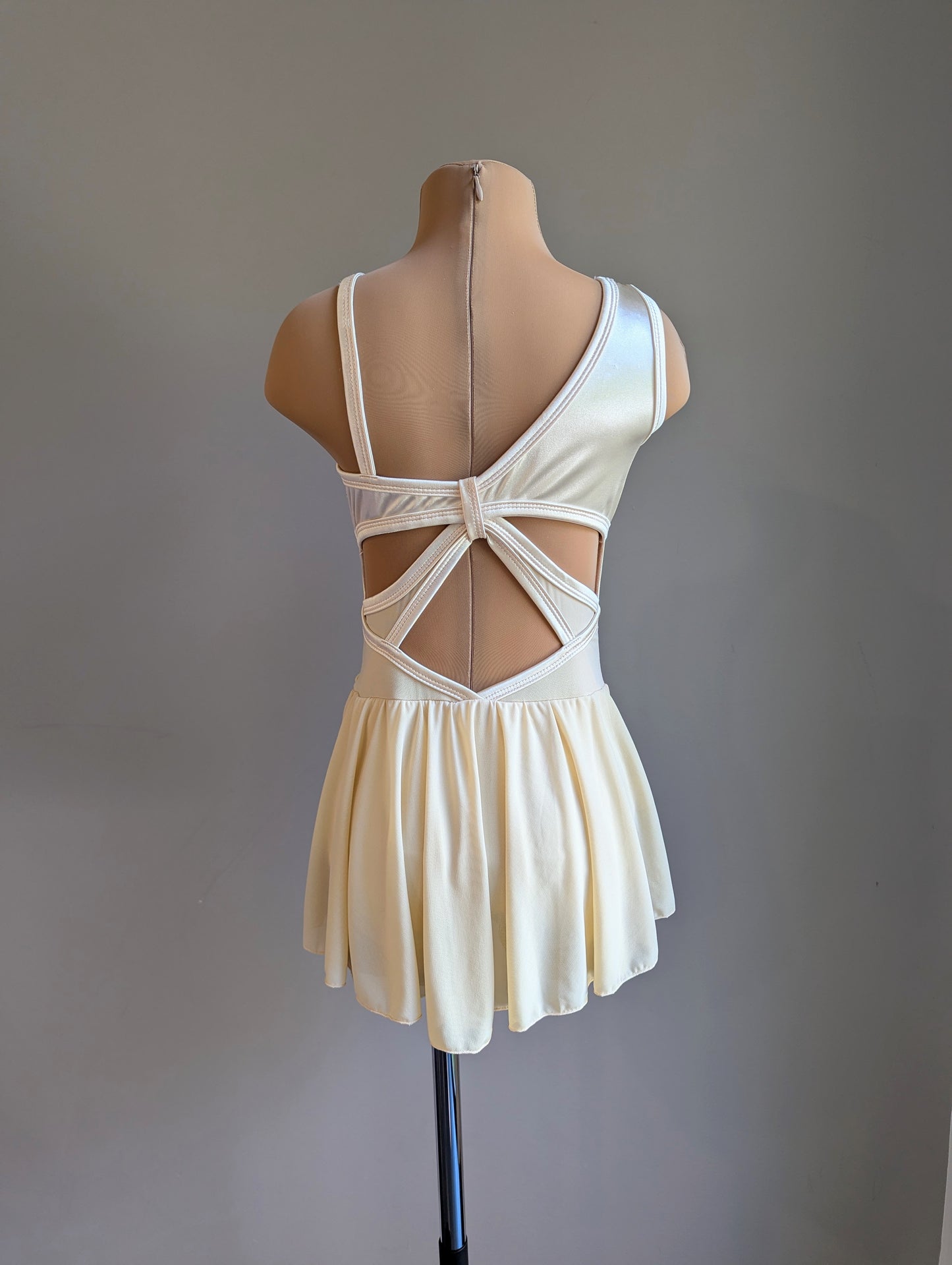 Flutter - Limited Edition Base - Ivory