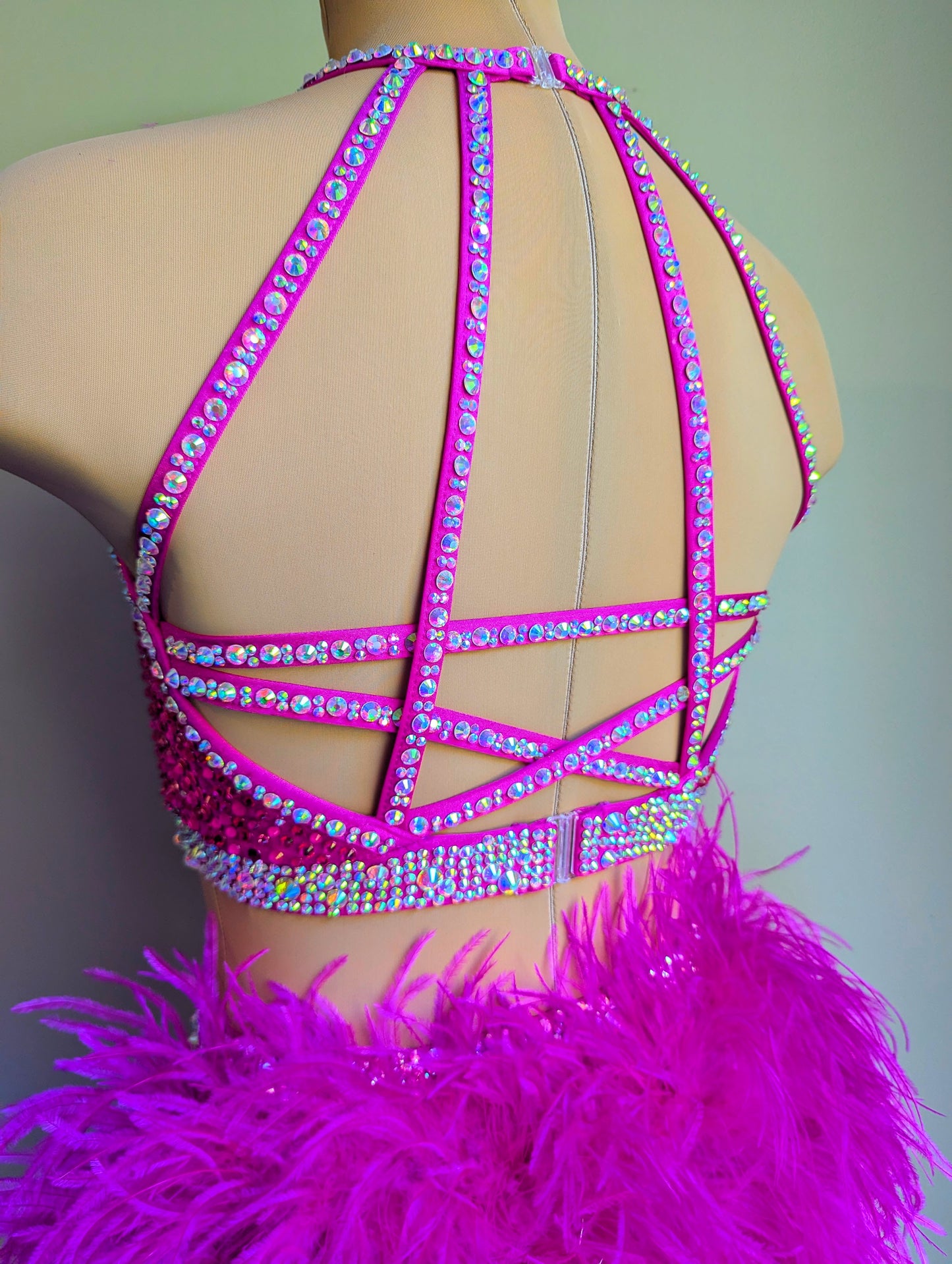 Too Glam to Give a Damn | Adult Medium
