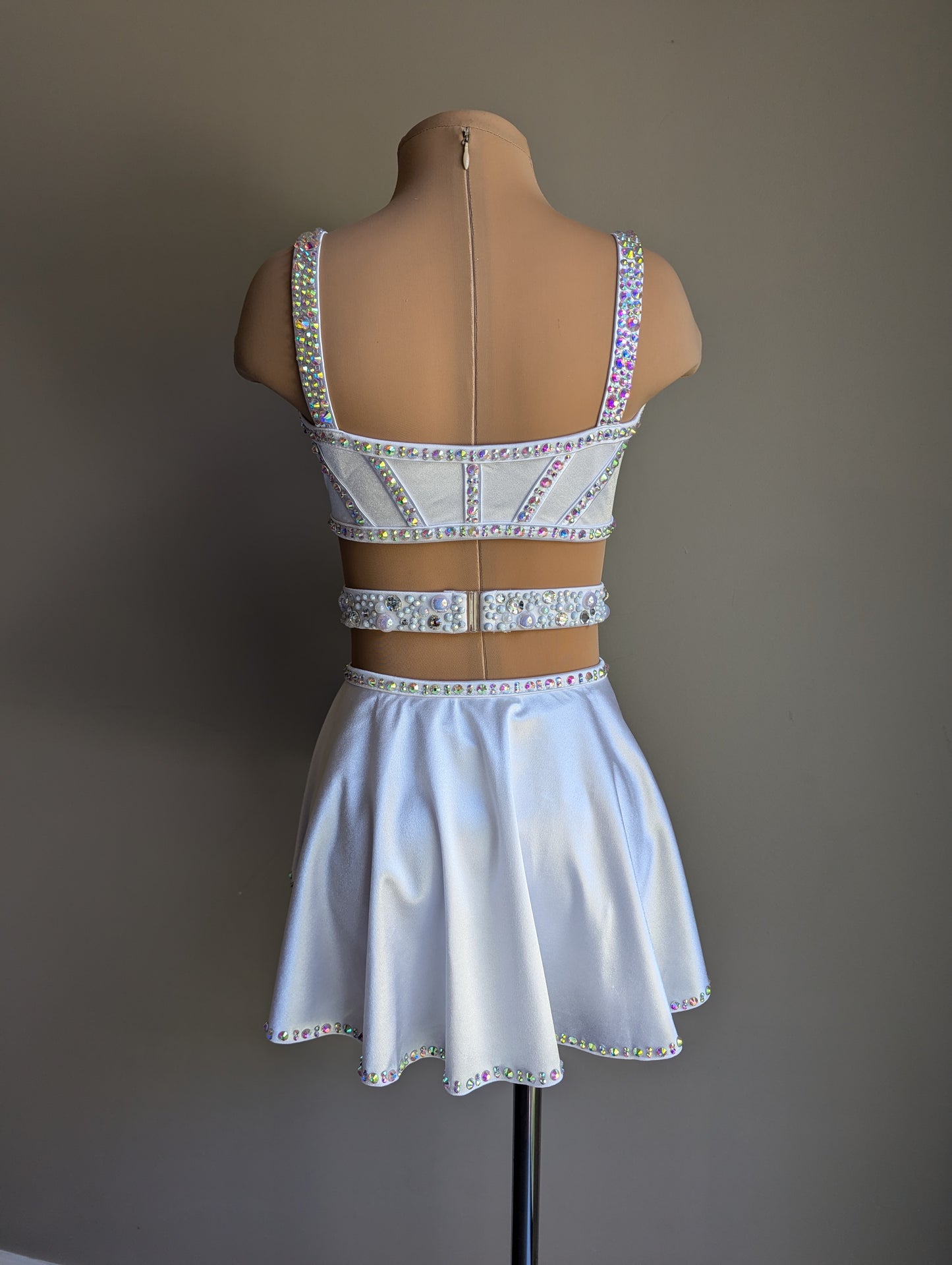 White Whisper - Decorated by DMDC