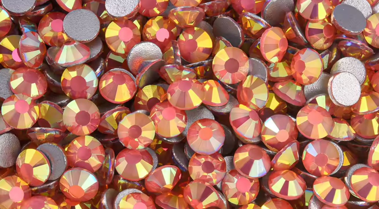 Misty Coral Glass Rhinestones Rhinestones & Flatbacks