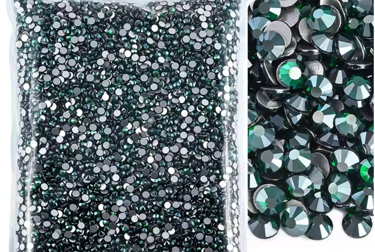 Emerald Satin Glass Rhinestones Rhinestones & Flatbacks