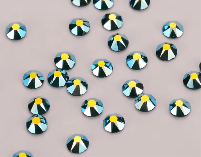 Emerald AB - Deluxe Rhinestones & Flatbacks