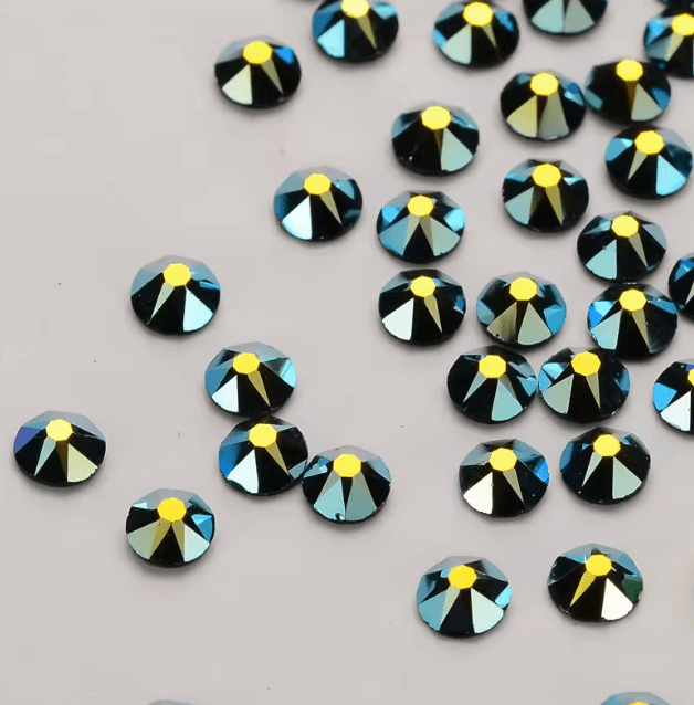 Forest AB - Deluxe Rhinestones & Flatbacks