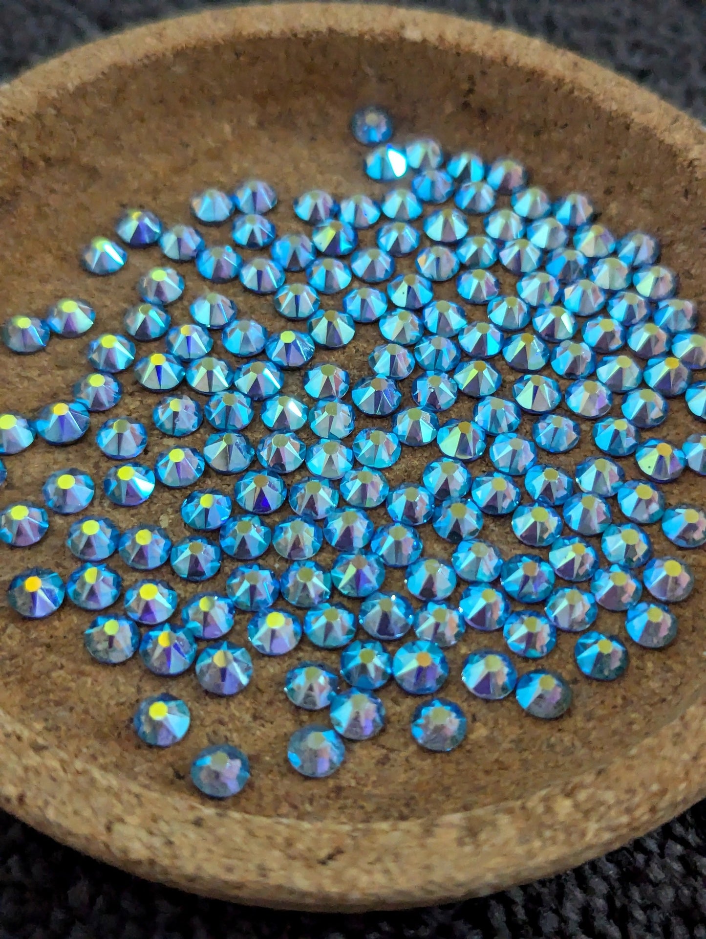 Light Sapphire AB - Deluxe Rhinestones & Flatbacks