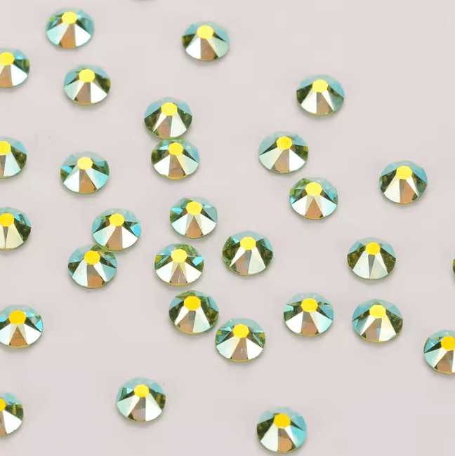 Peridot AB - Deluxe Rhinestones & Flatbacks