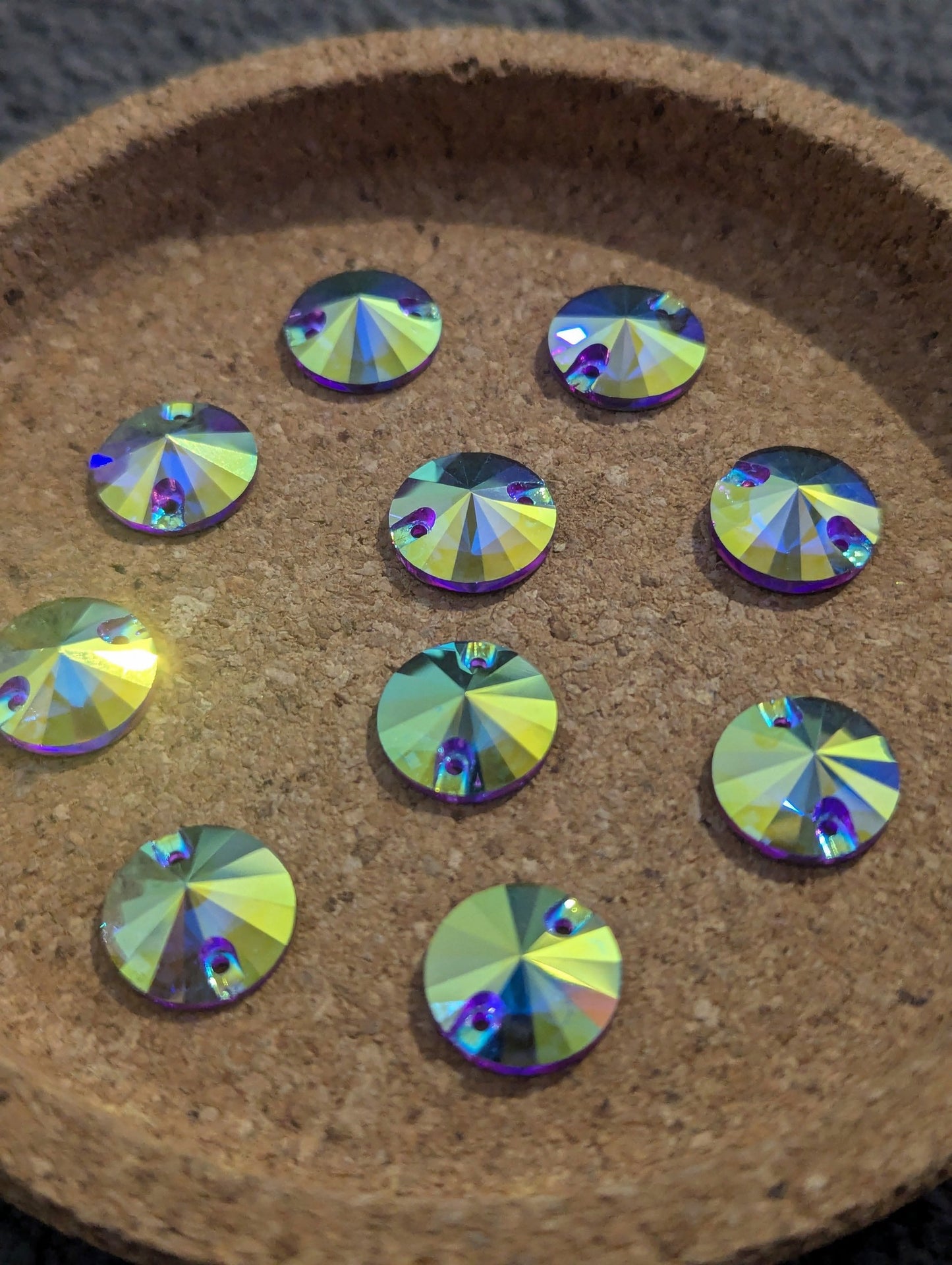 Premium Ultra Glass Light Green Rivoli Rhinestones & Flatbacks