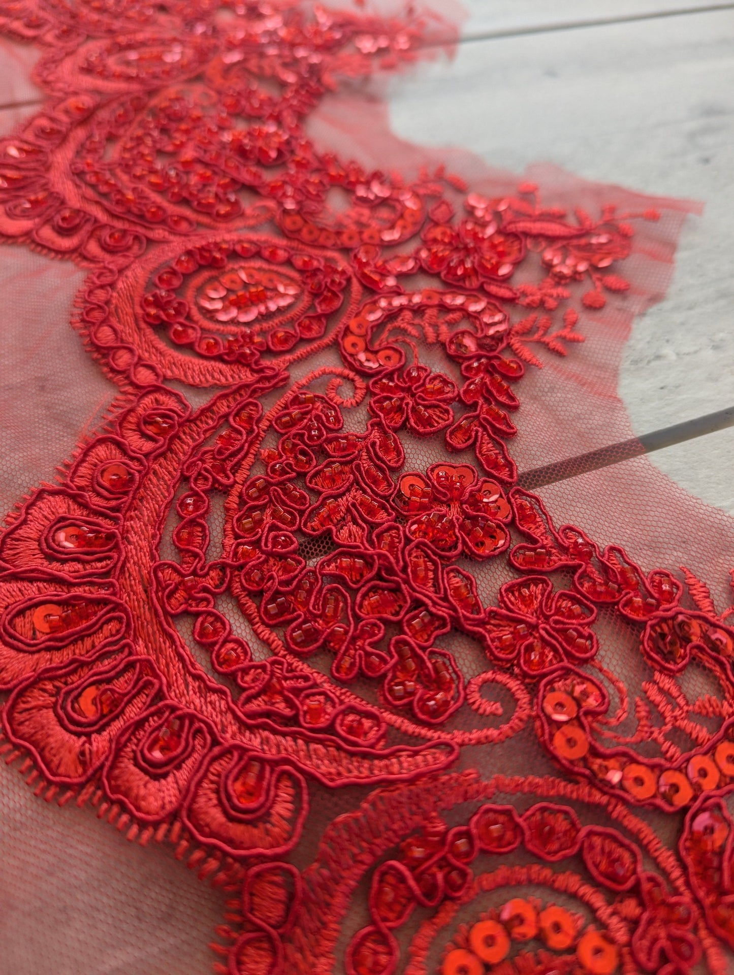 Red Border Lace Trim - Lot