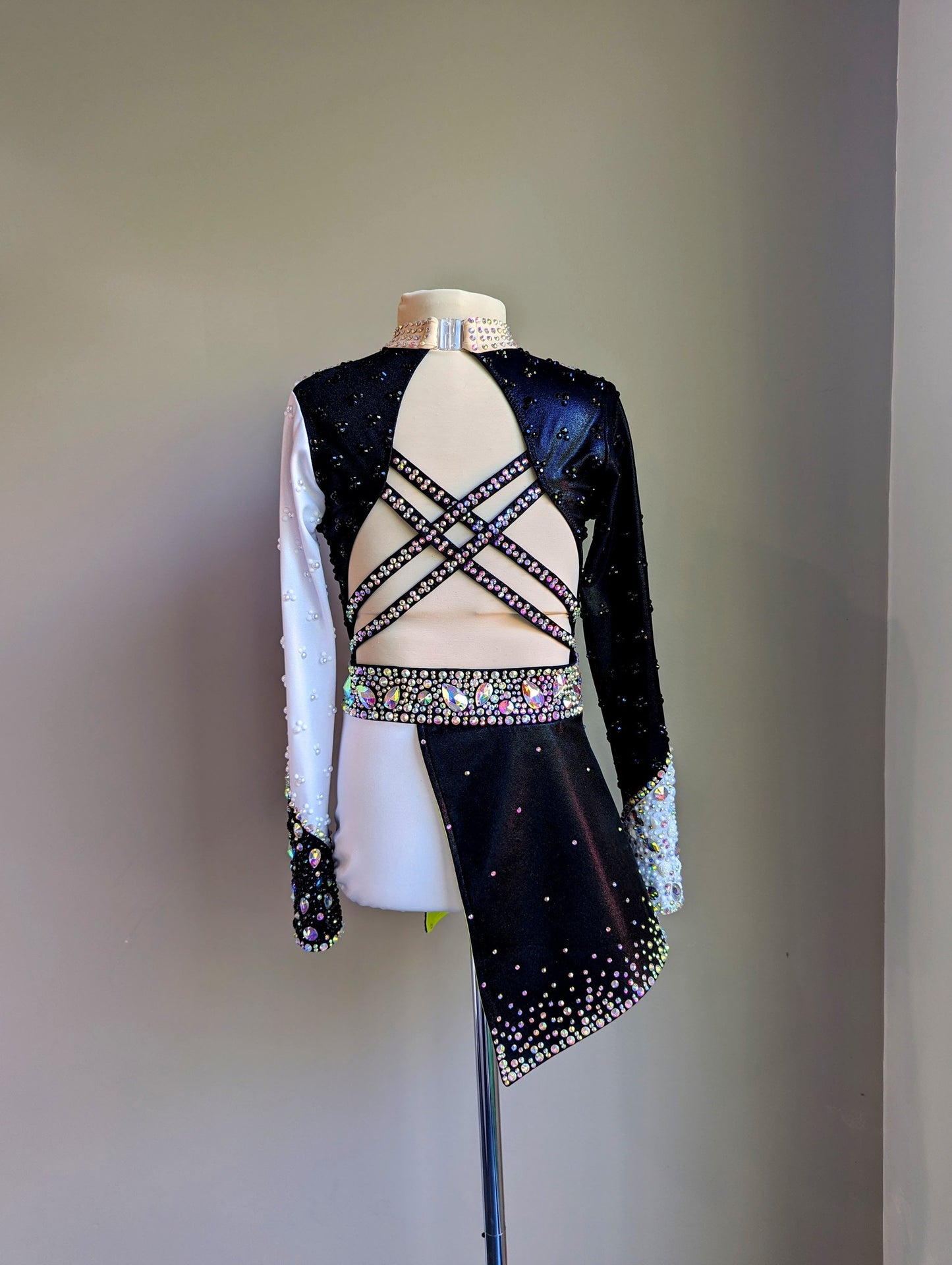 Tuxedo Vibes | 10-12yrs