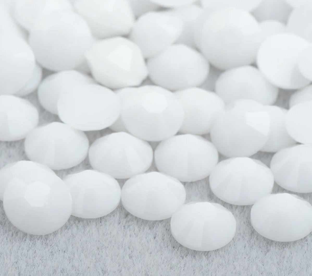 White Resin Rhinestones & Flatbacks