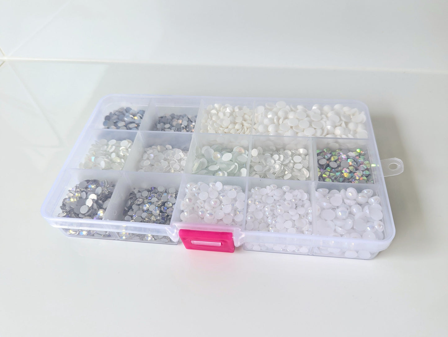 White Small Dazzle Pack Rhinestones & Flatbacks