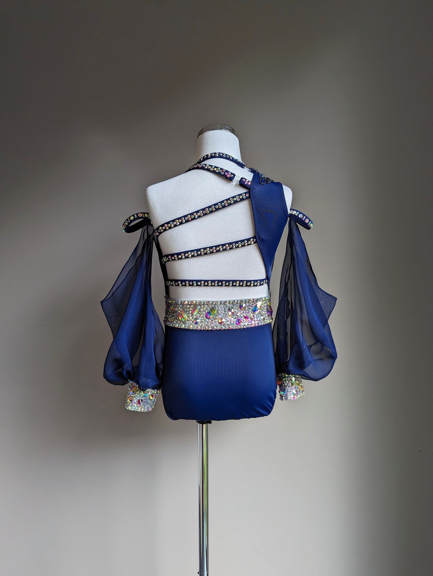 Crashing Waves | 8-10yrs