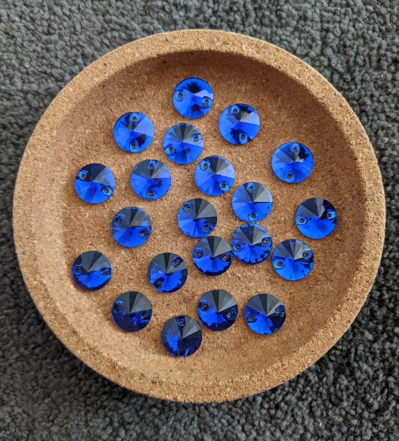 Sapphire Rivoli - Resin Rhinestones & Flatbacks