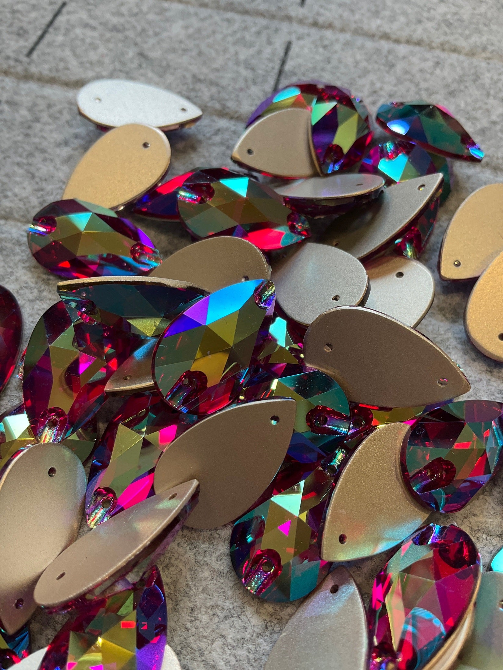 Premium Ultra Glass Fuchsia AB Teardrop Rhinestones & Flatbacks