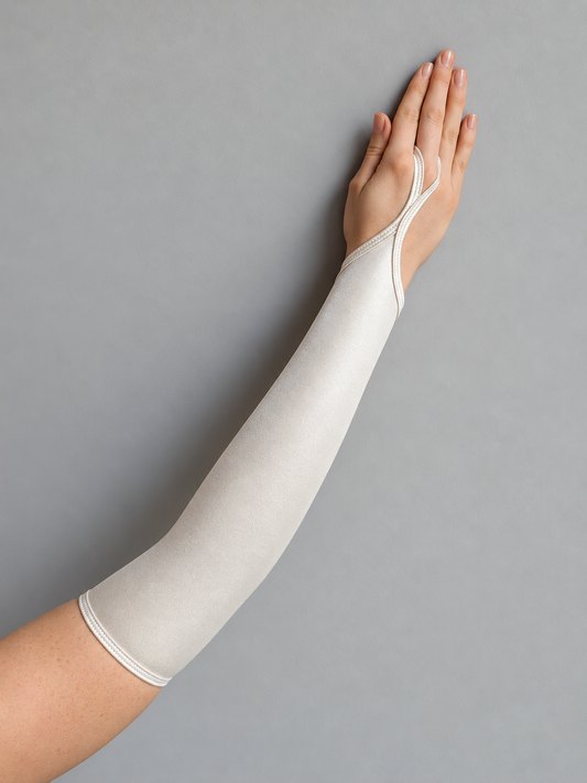 Long Finger Point Gloves - Ivory Satin 