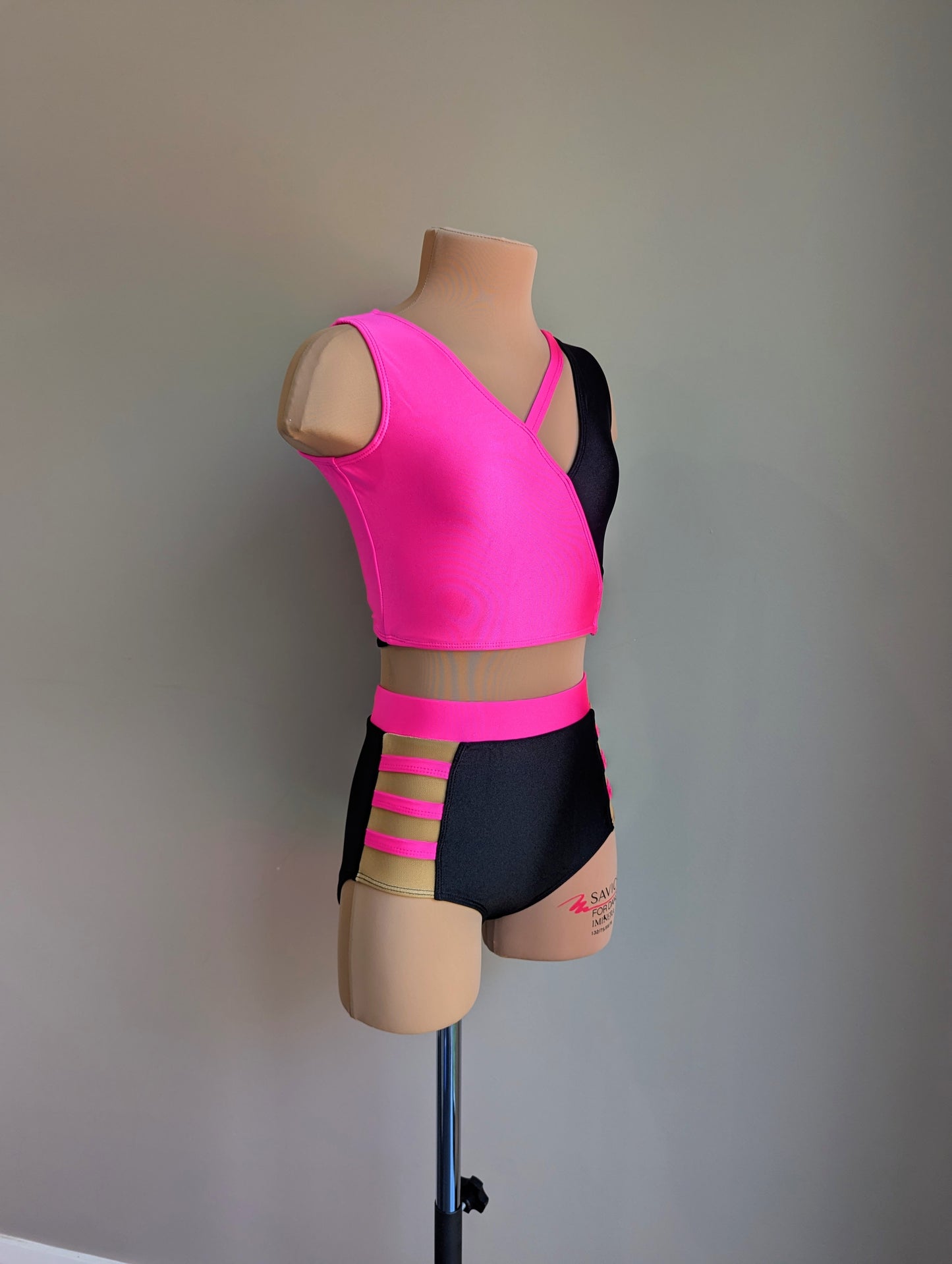 Charlotte Crop - Black & Pink