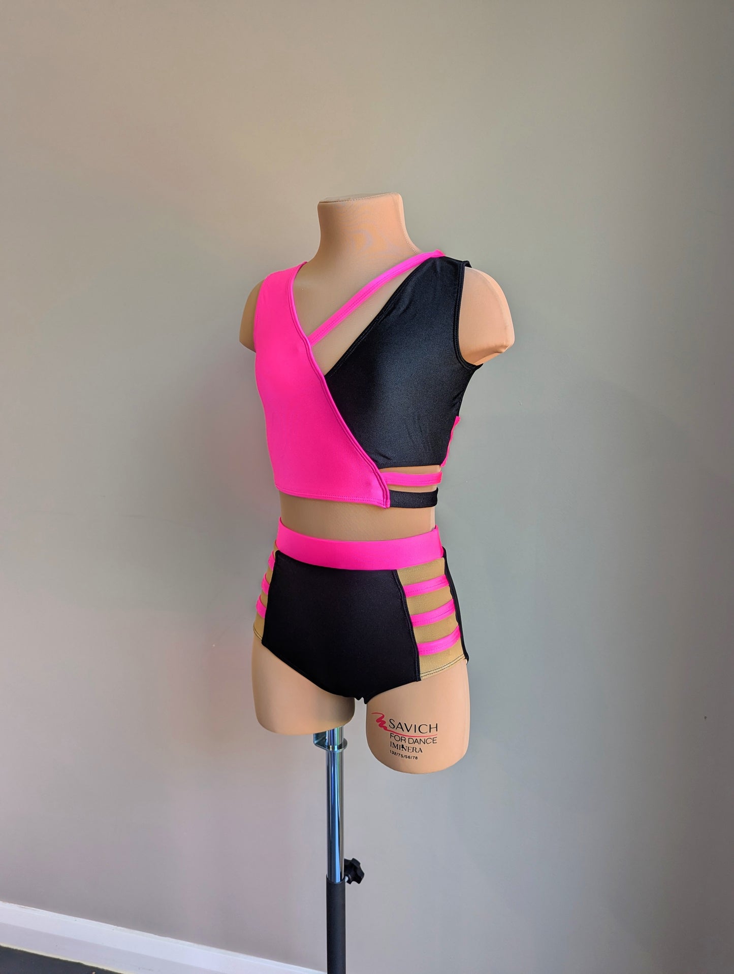 Charlotte Crop - Black & Pink