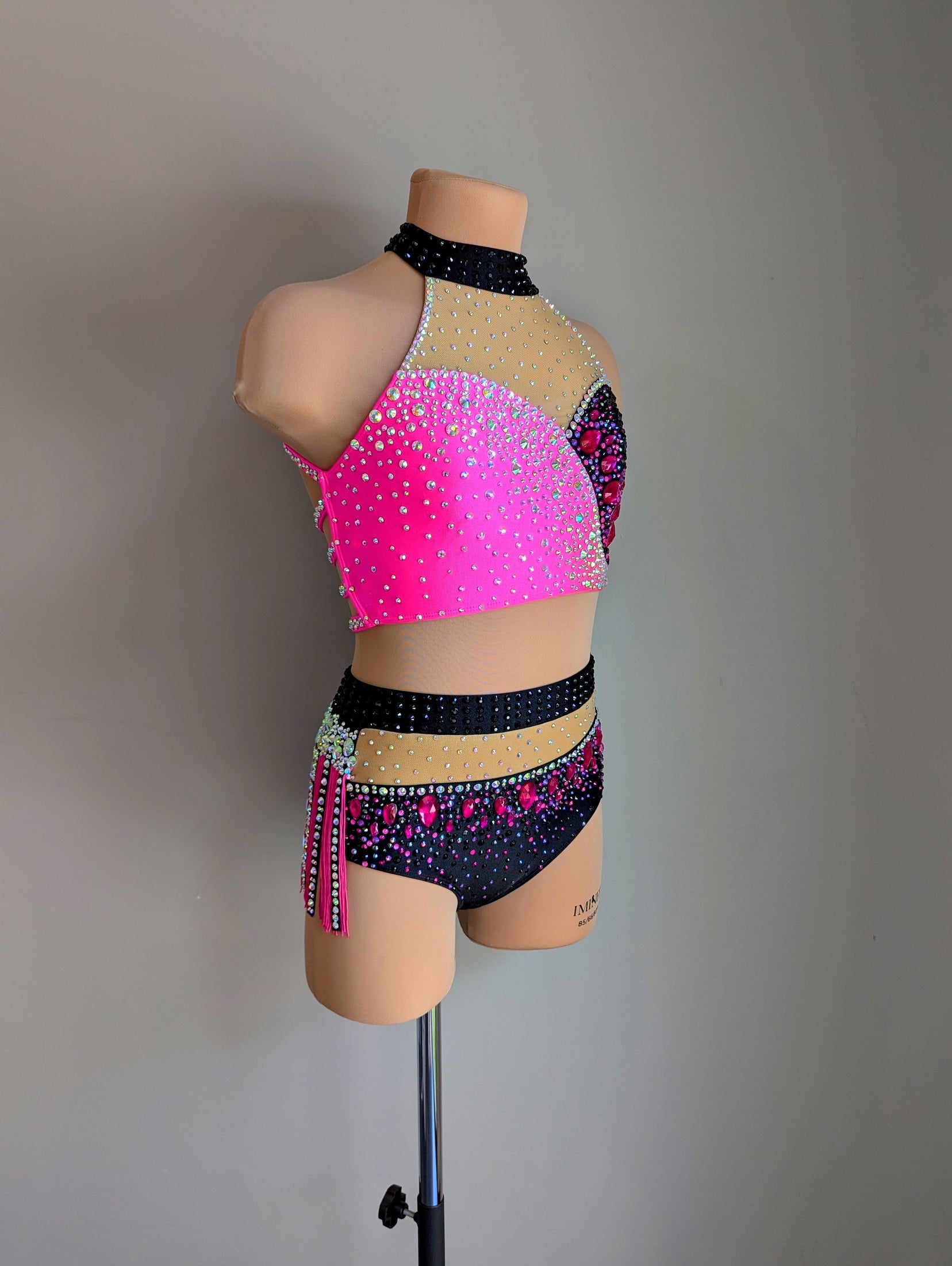 Noelle Crop - Black & Pink 