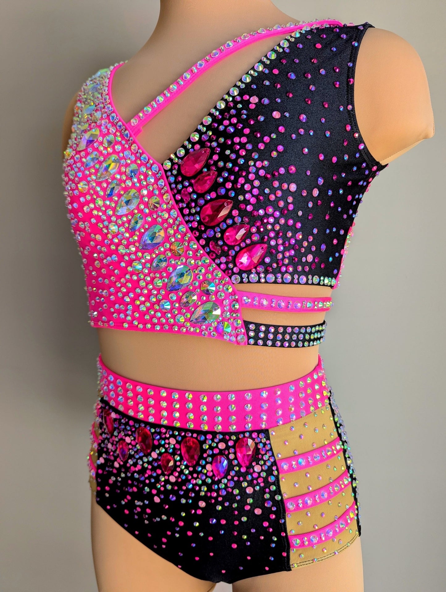 Lucy Briefs - Black & Pink 