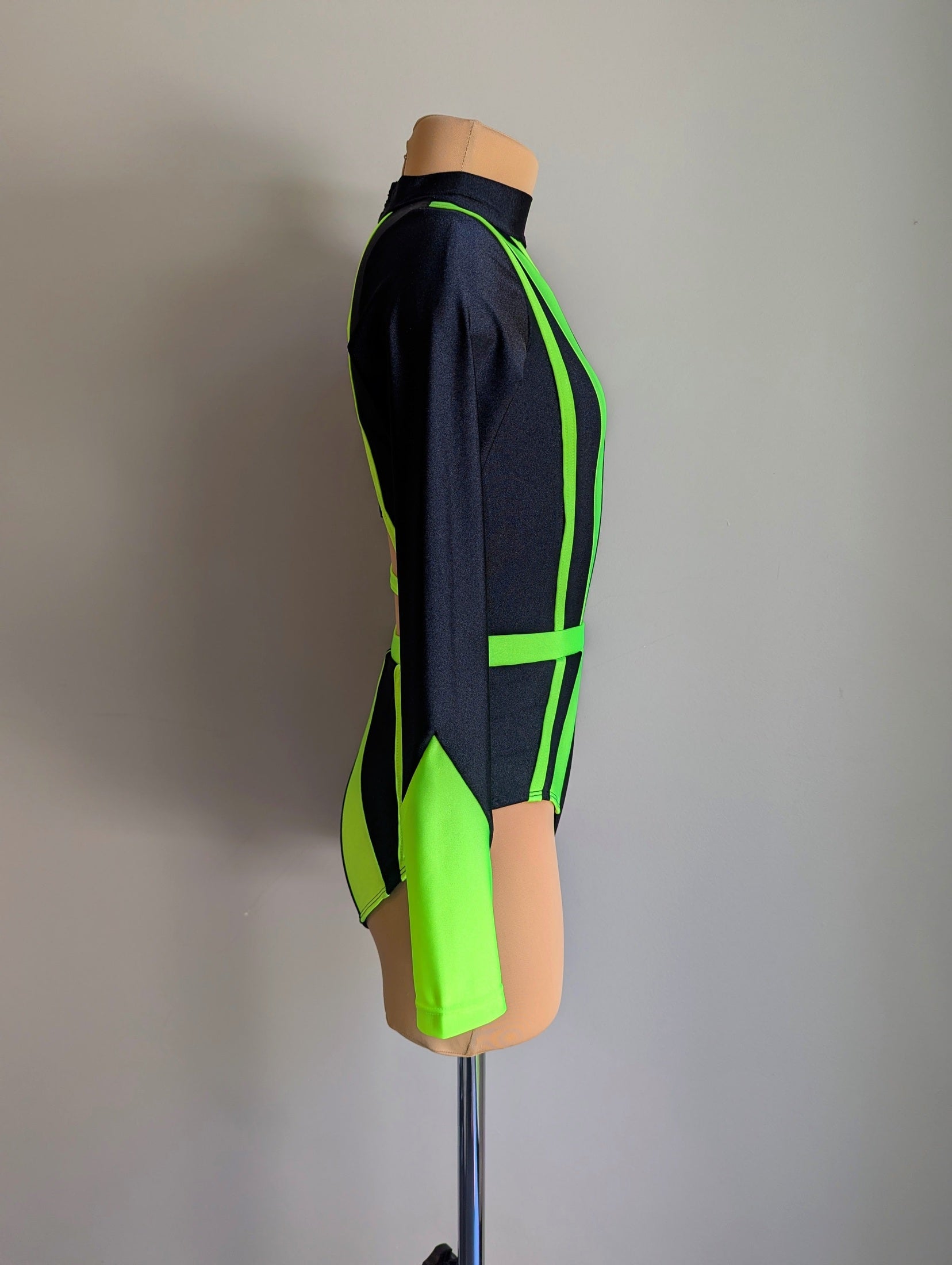 Devil in Disguise Leo - Neon Green & Black 