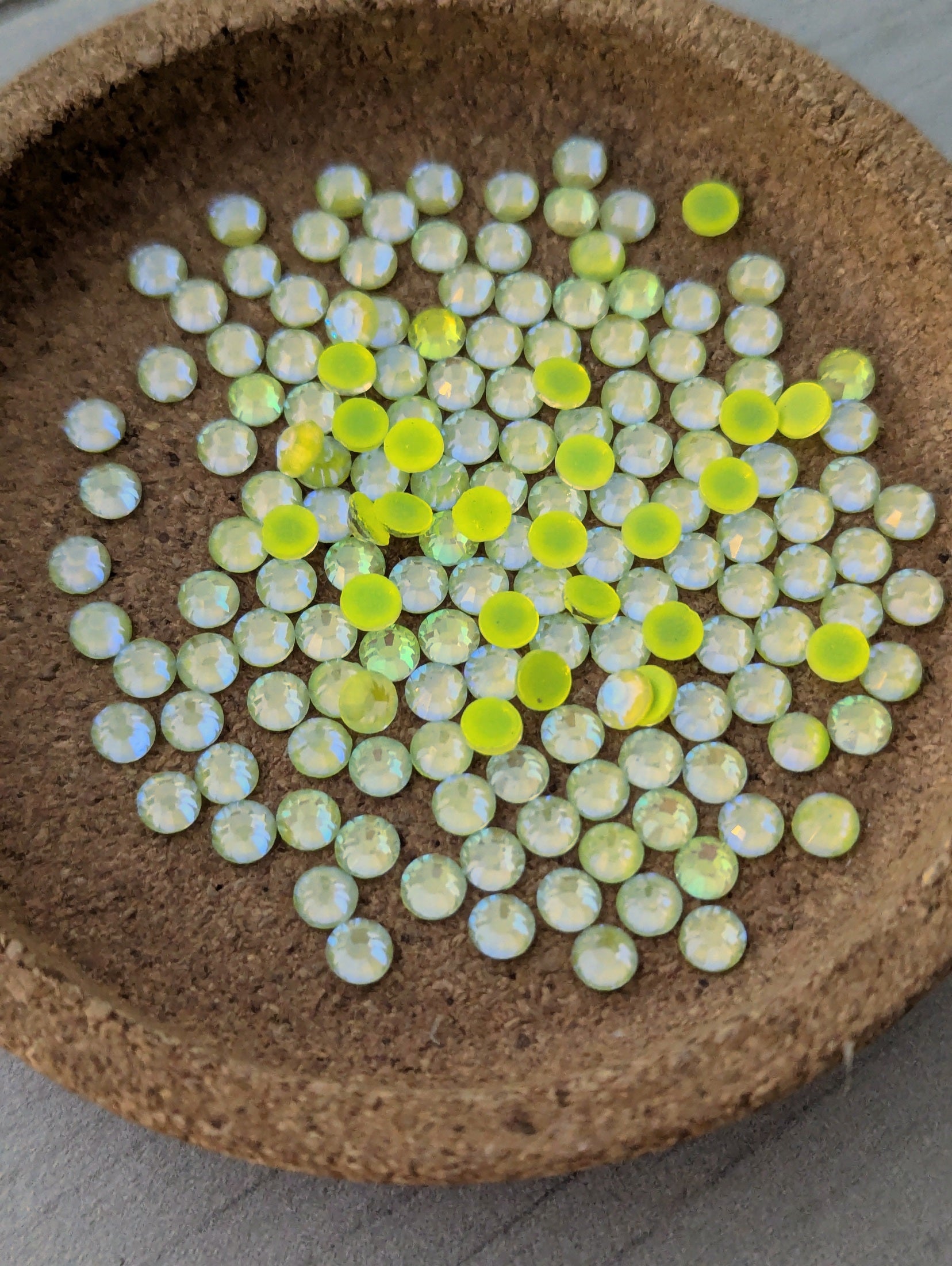 Mocha Shimmer Citrine Glass Rhinestones Rhinestones & Flatbacks