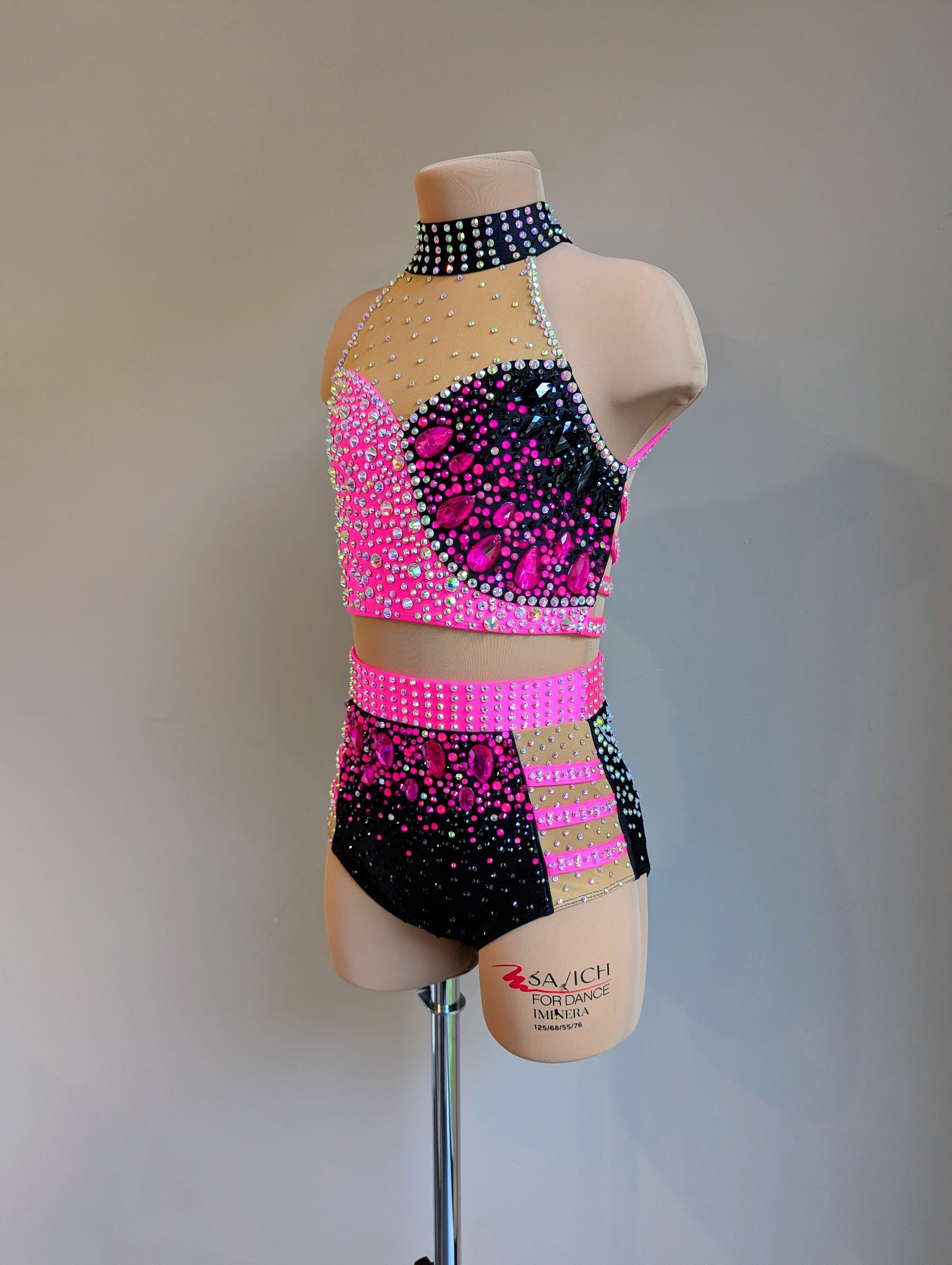 Noelle & Lucy Base - Decorated by DMDC 