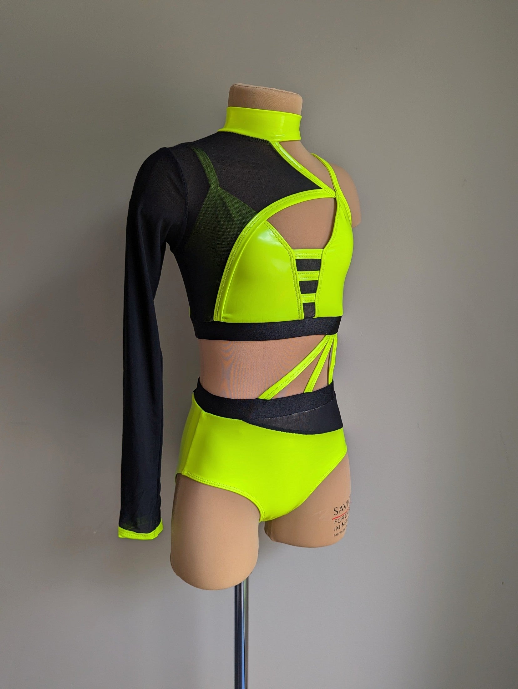 Bubblegum Burst Set - Black & Neon Yellow PVC 