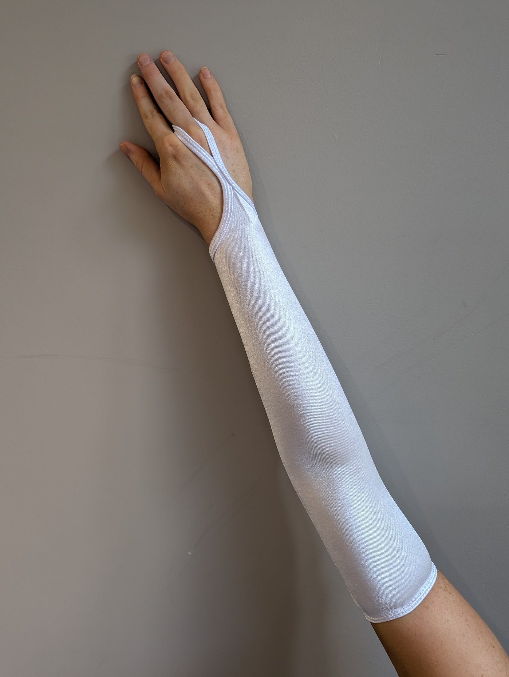 Long Finger Point Gloves - White Satin 