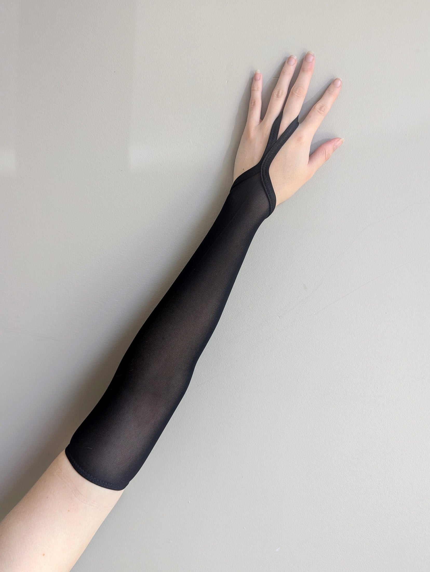 Long Finger Point Gloves - Black Mesh 