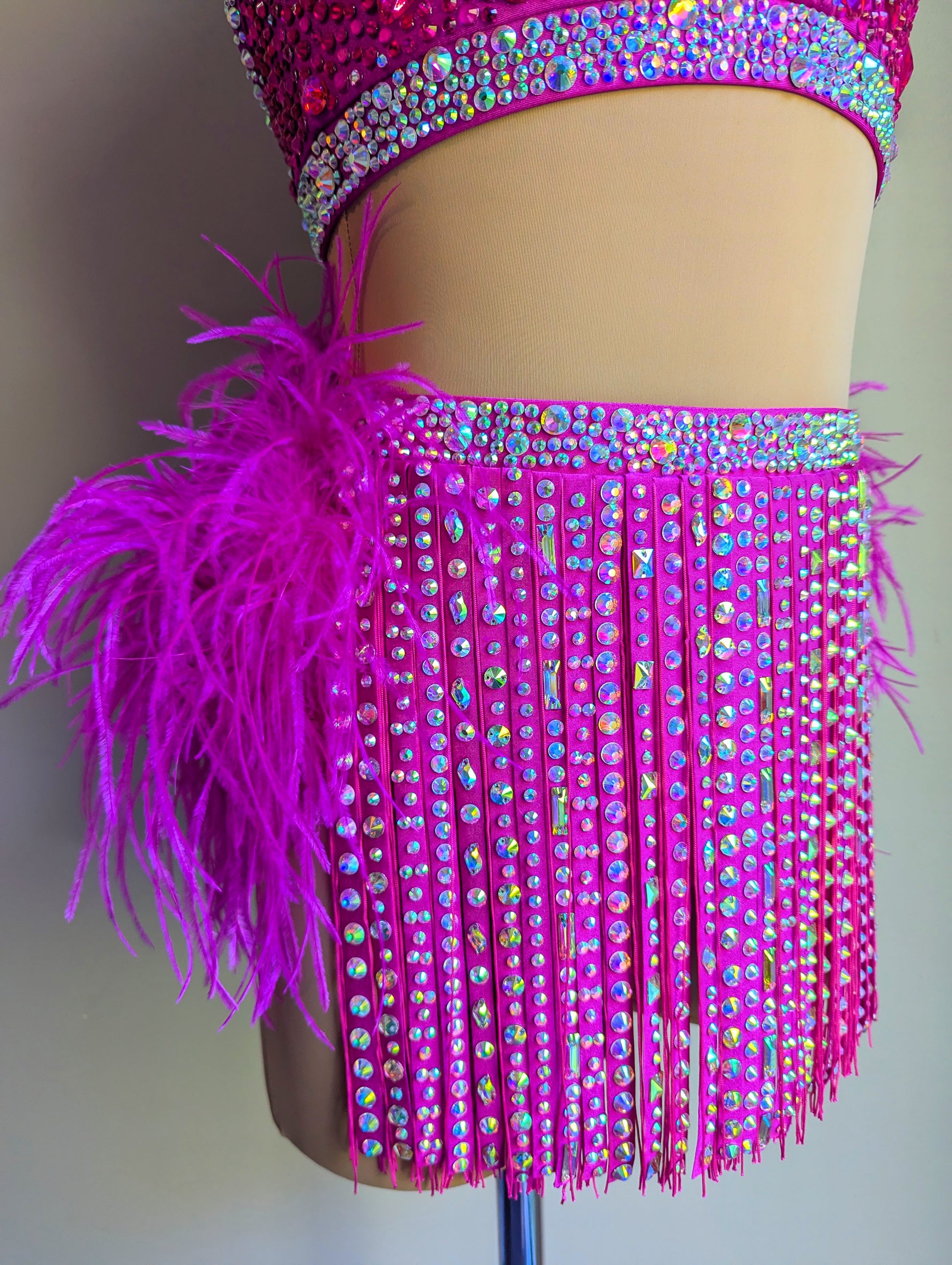 Too Glam to Give a Damn | Adult Medium 
