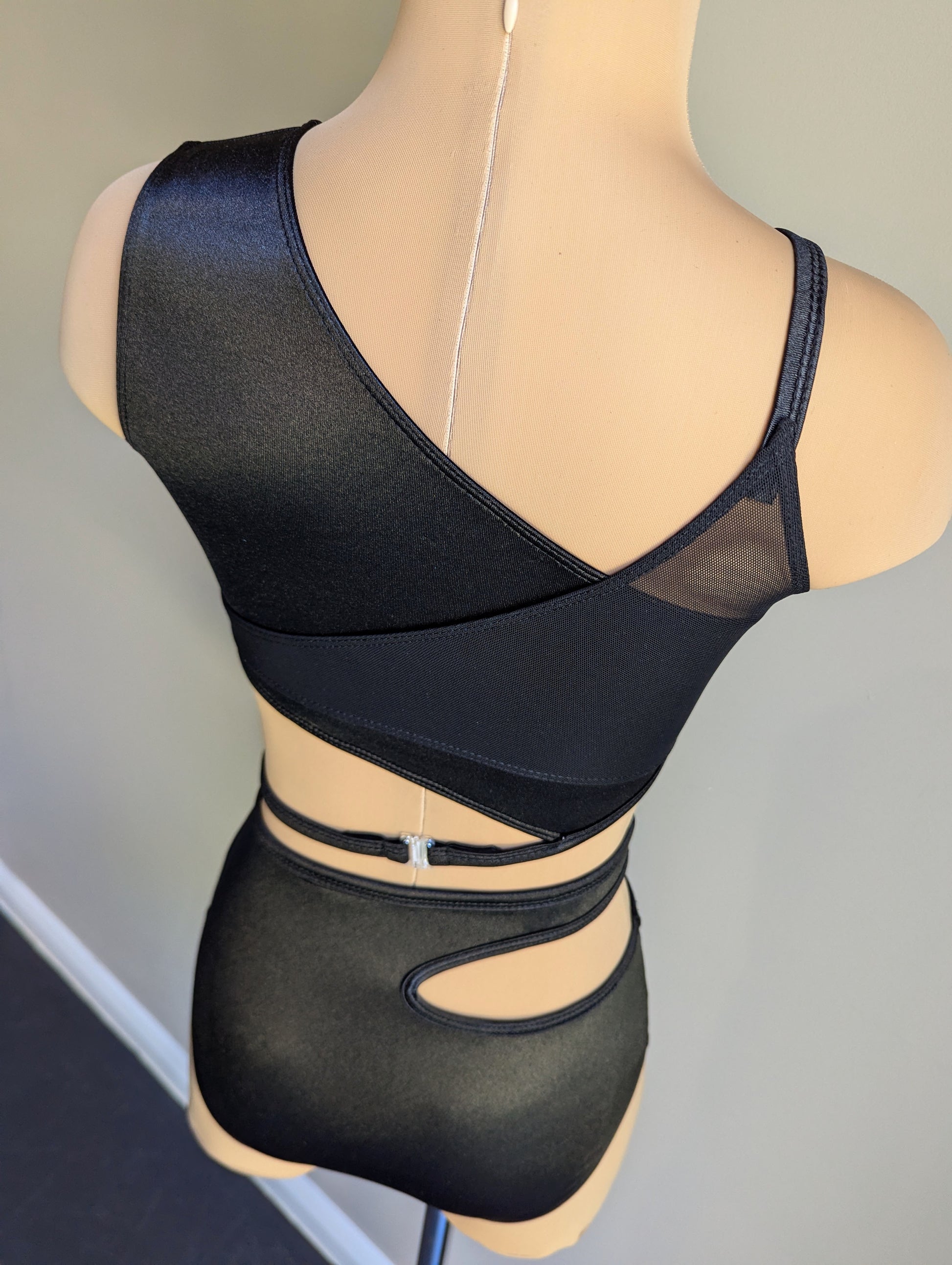 Untameable Set - Black Satin 