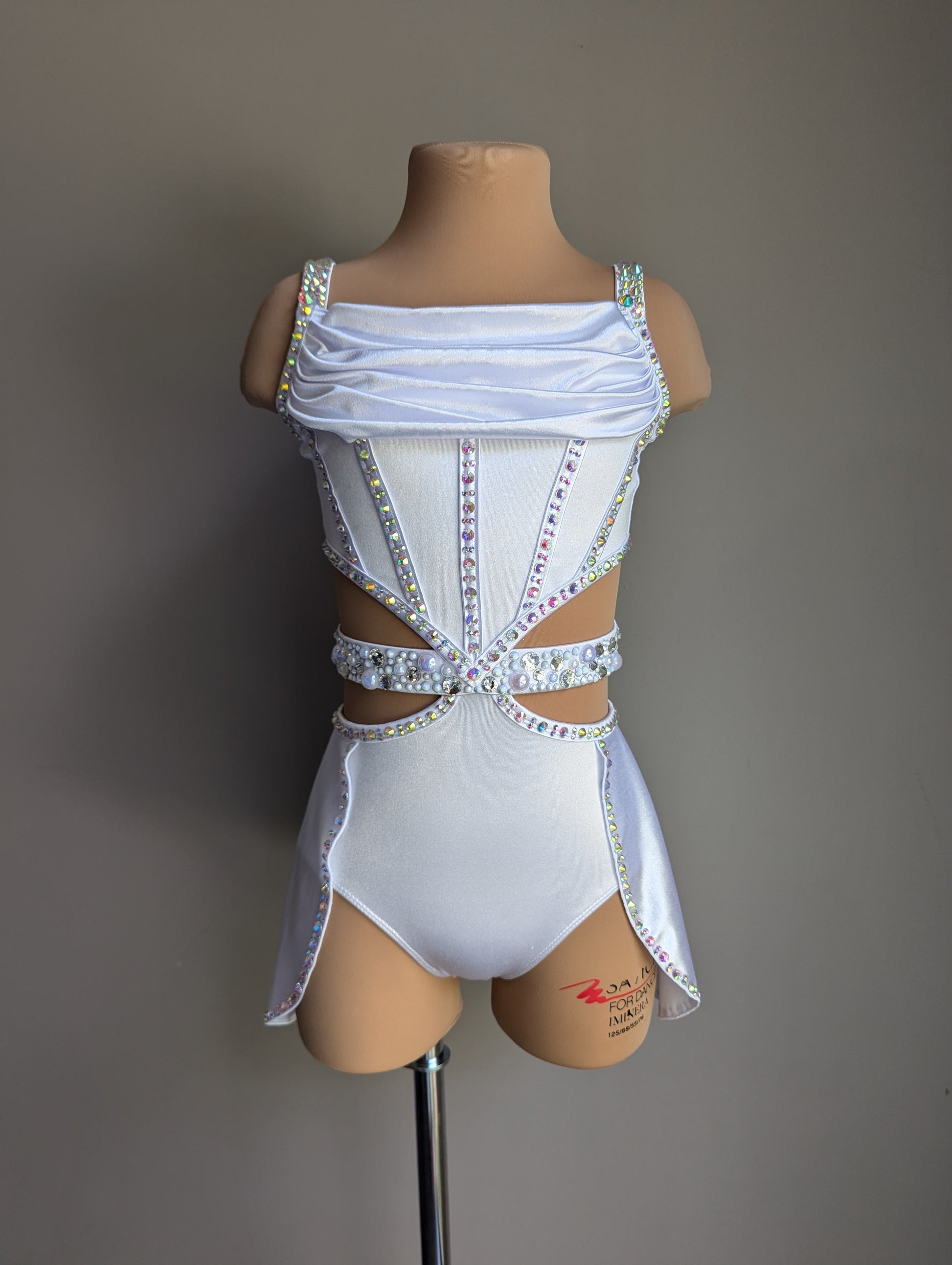 White Whisper - Decorated by DMDC 