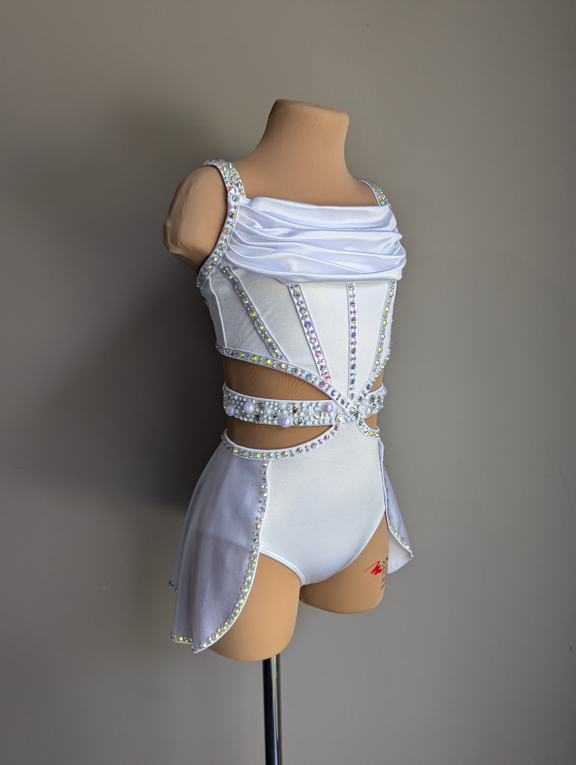 White Whisper - Decorated by DMDC 