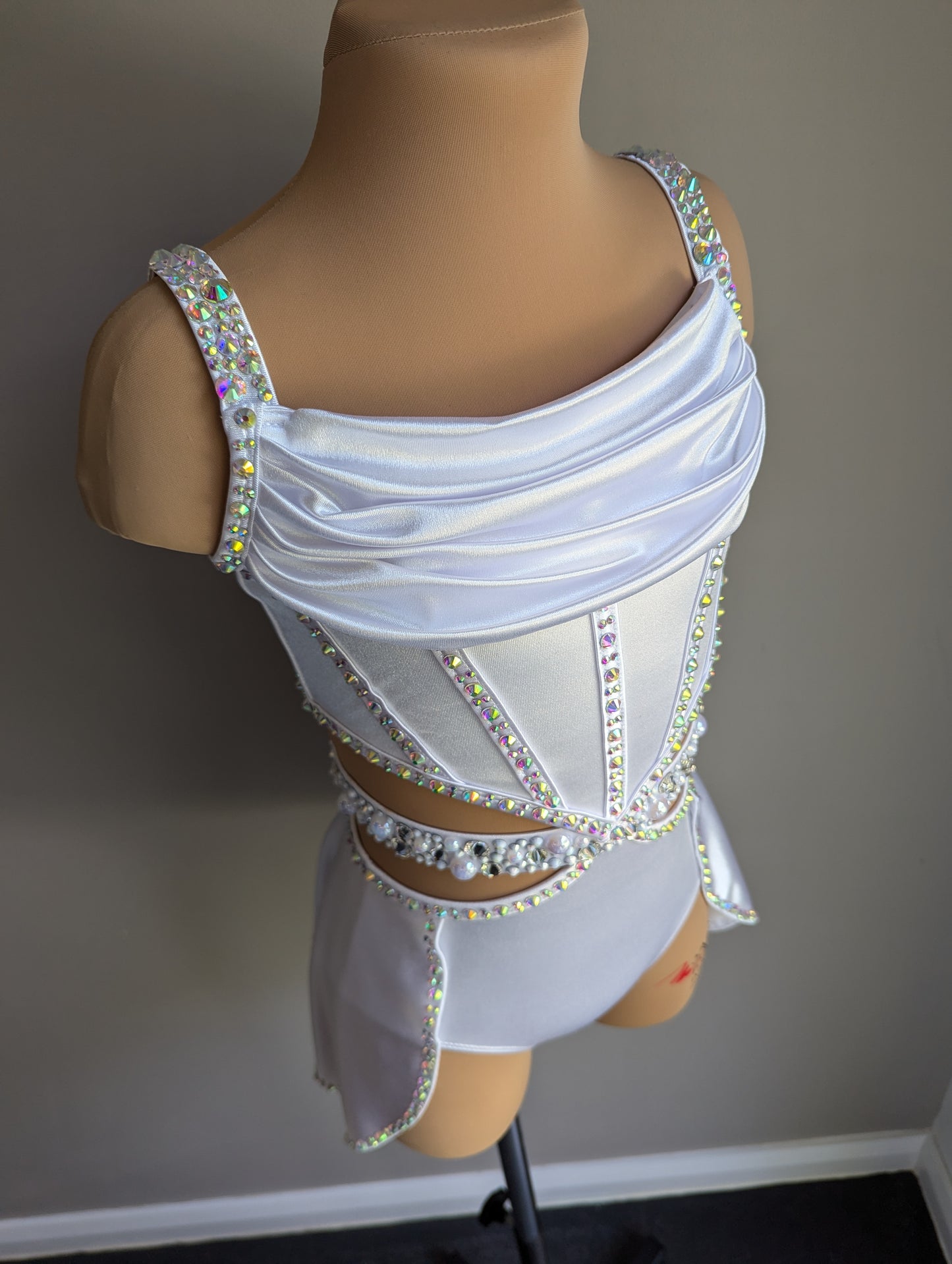 White Whisper - Decorated by DMDC 