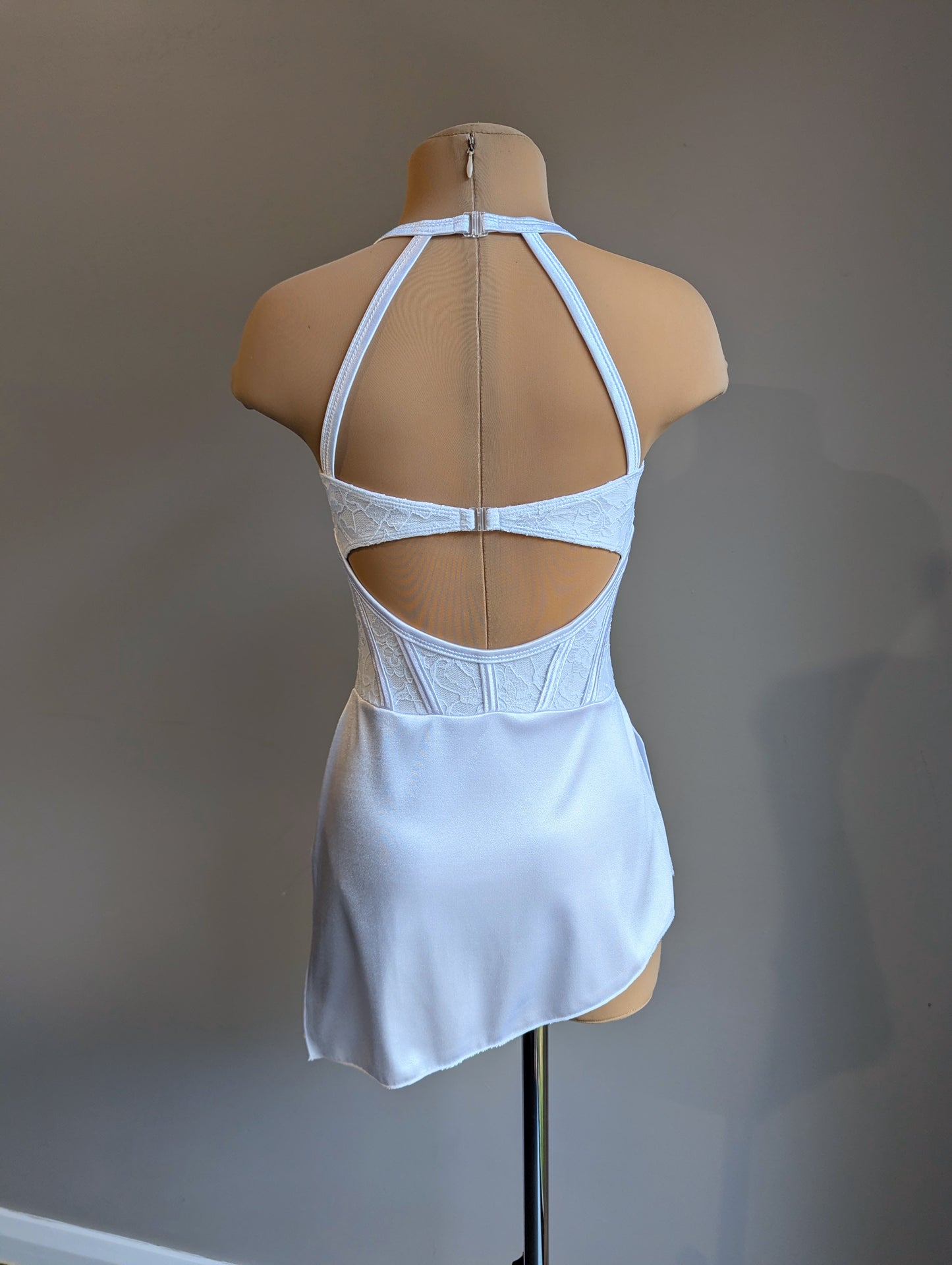 Angelina 2.0 Base - White Satin & Lace