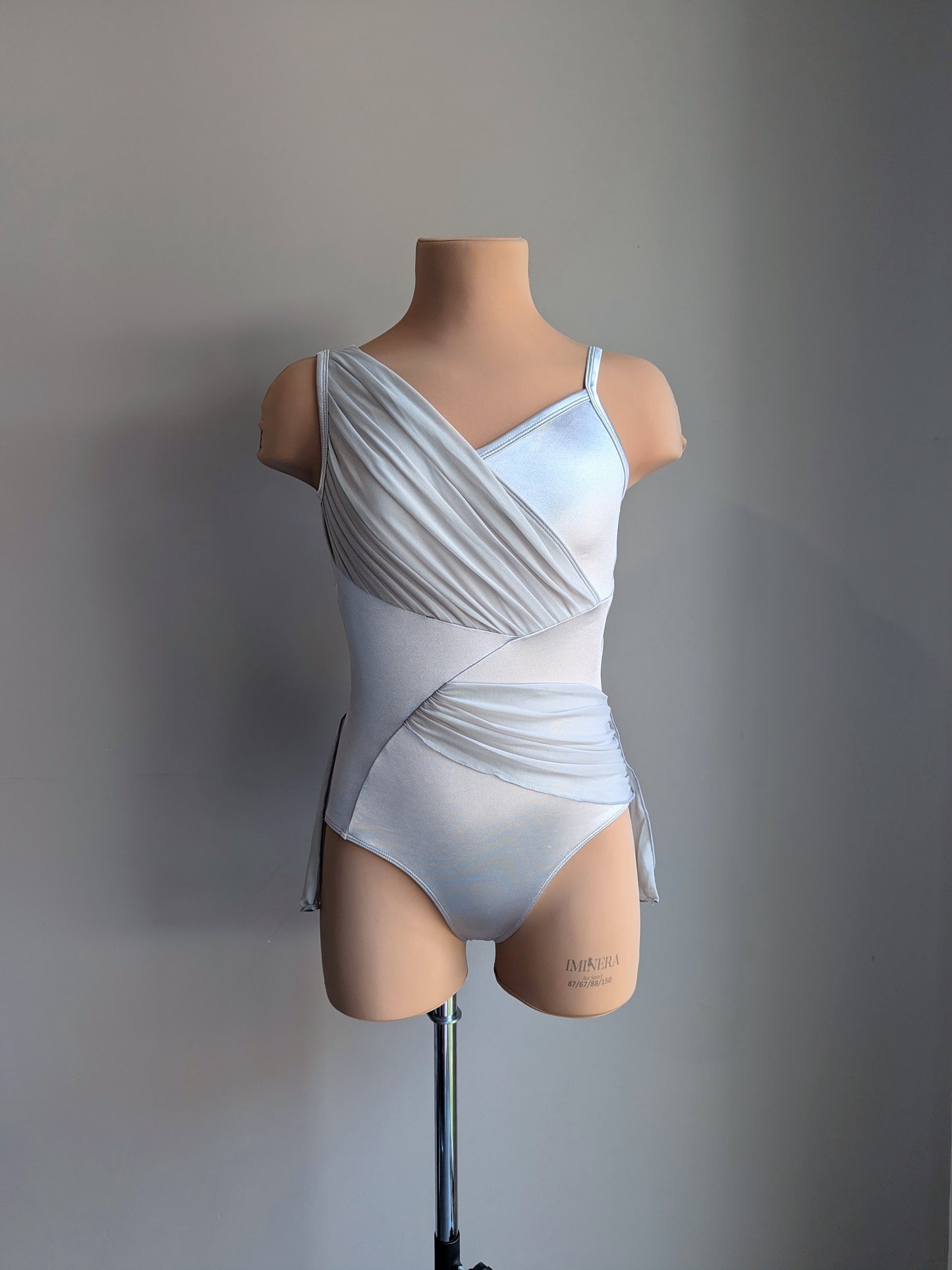 Flutter - Limited Edition Base - Silver Satin 