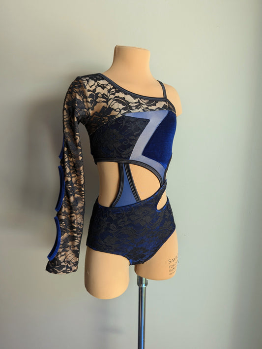 Shadow Leo - Navy Velvet & Black Lace 