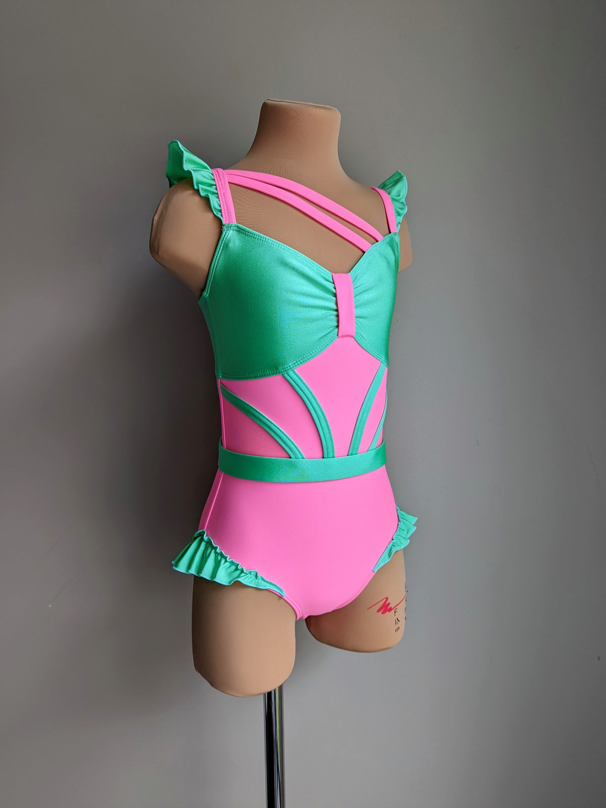 Taffy Twist Leo - Petal & Spearmint 