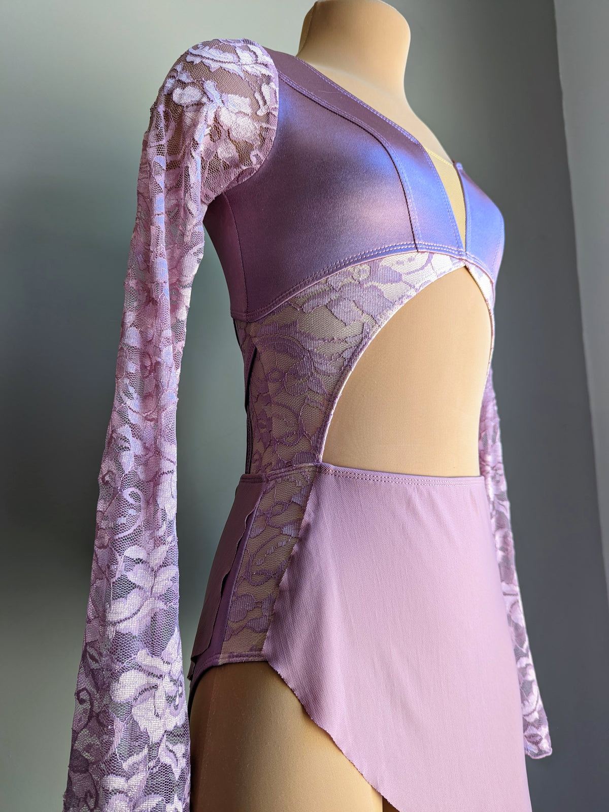 Ethereal Leo - Vintage Mauve Satin & Lace 