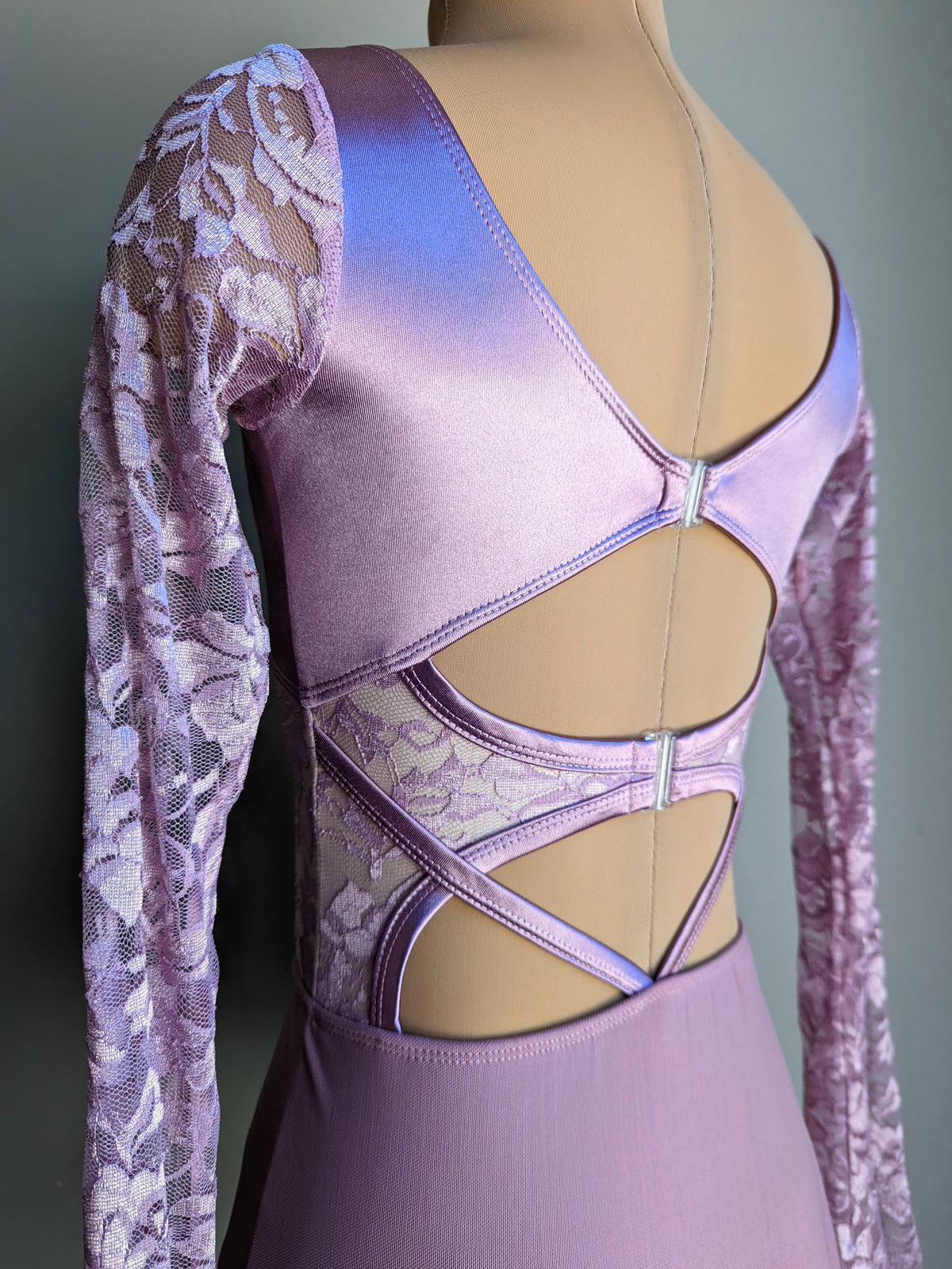 Ethereal Leo - Vintage Mauve Satin & Lace 