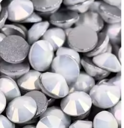 Starlight White Glass Rhinestones Rhinestones & Flatbacks