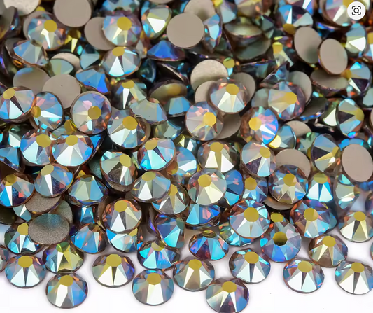Lt Colo Topaz AB - Deluxe Rhinestones & Flatbacks