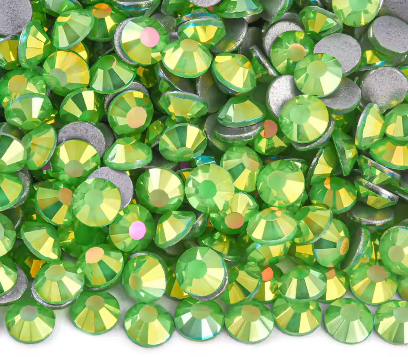 Misty Peridot Glass Rhinestones Rhinestones & Flatbacks