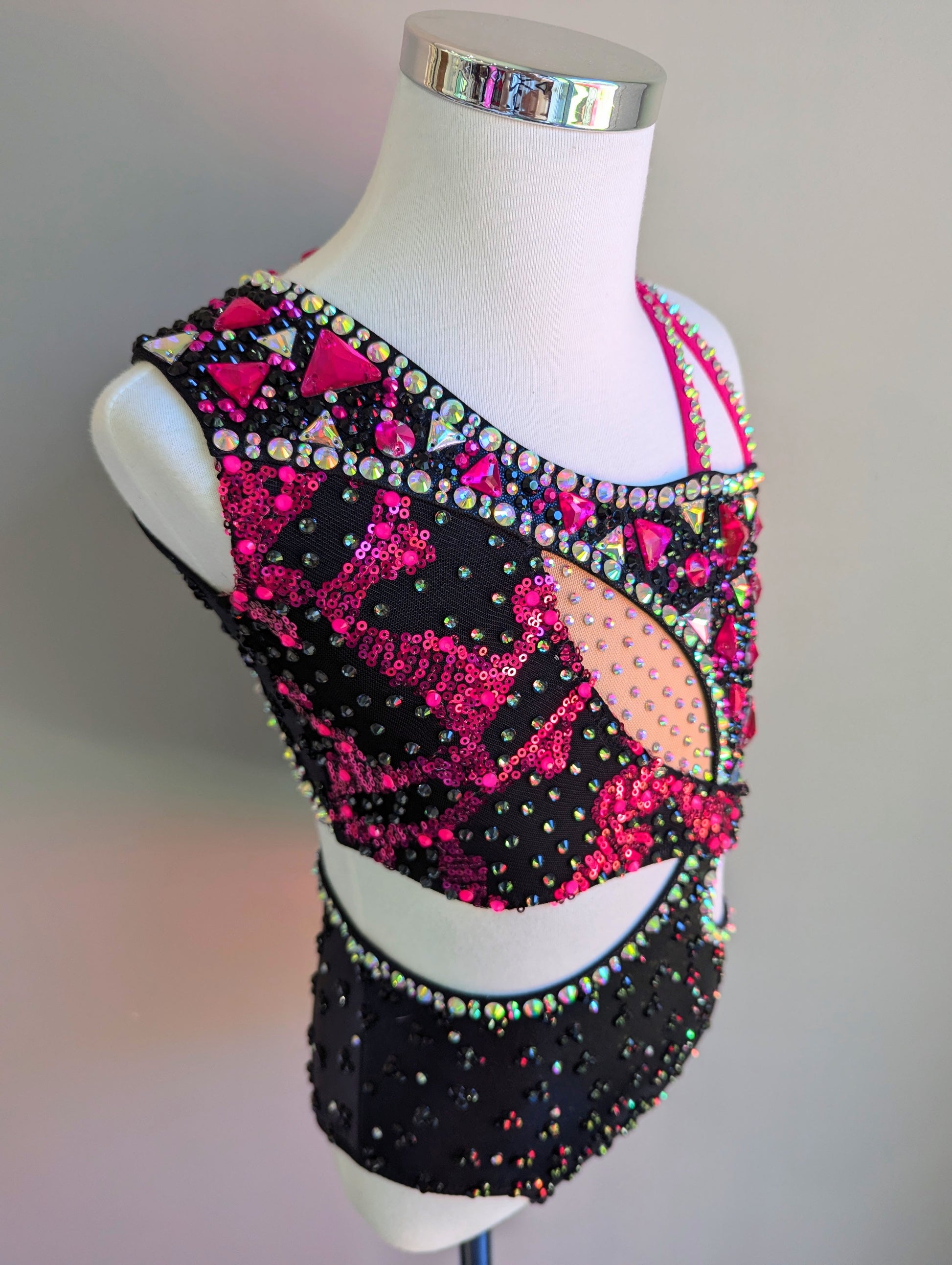 Distort | 6 - 8yrs - Dazzle Me Dancewear