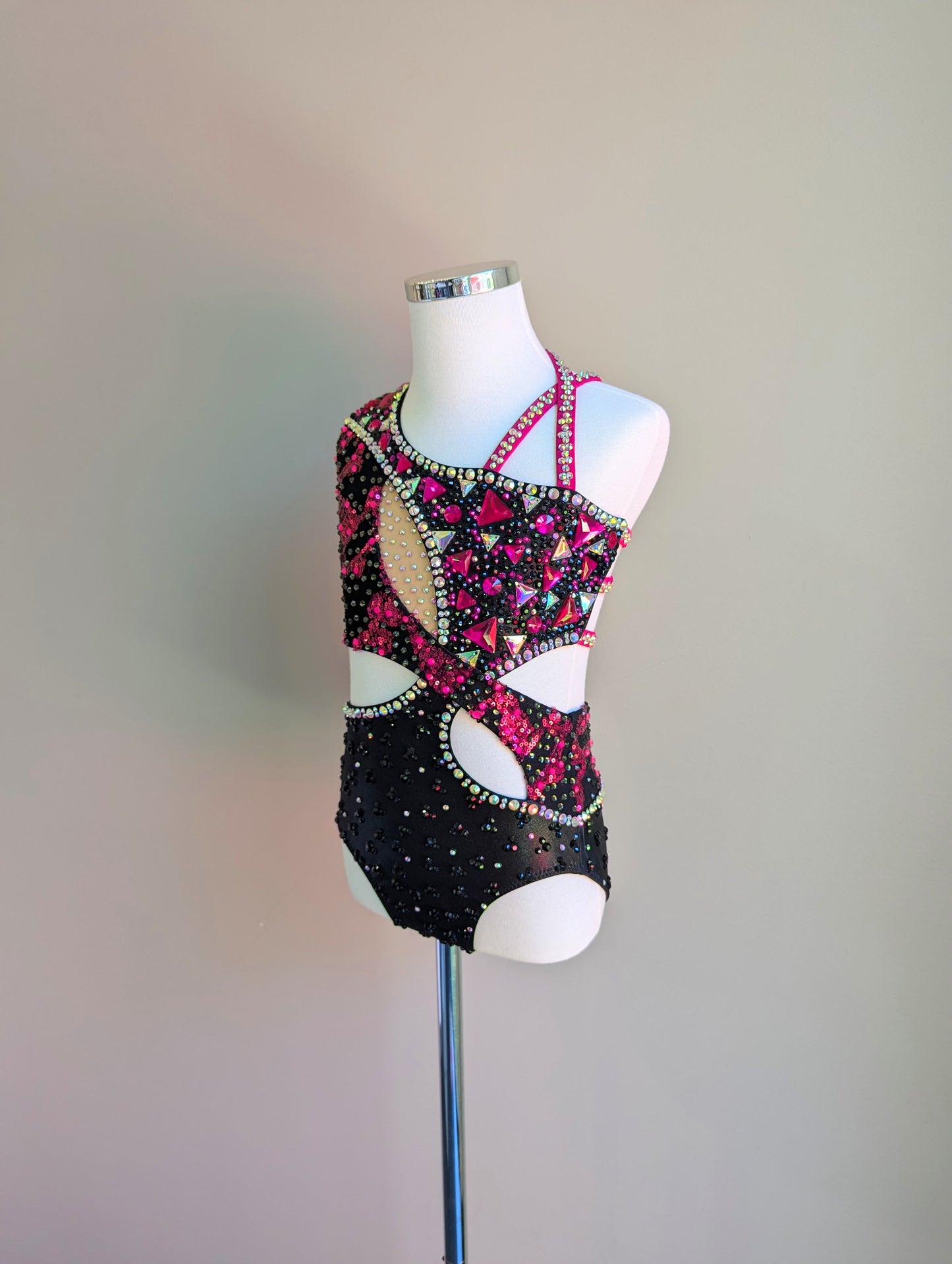 Distort | 6 - 8yrs - Dazzle Me Dancewear