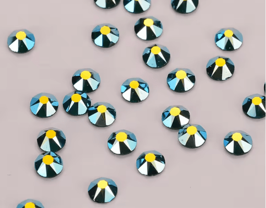 Emerald AB - Deluxe Rhinestones & Flatbacks