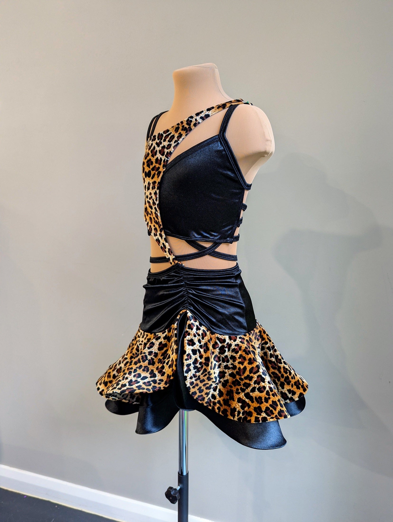 Lets Tango - Leopard & Black 