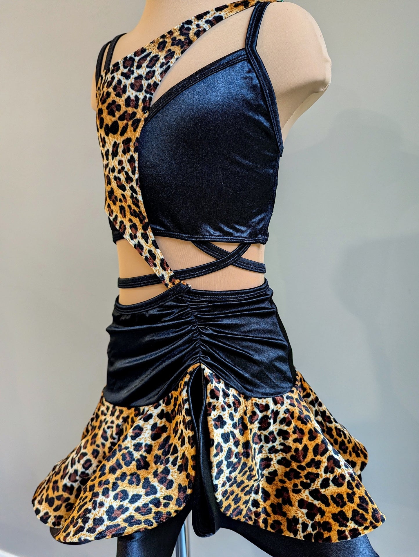 Lets Tango - Leopard & Black 